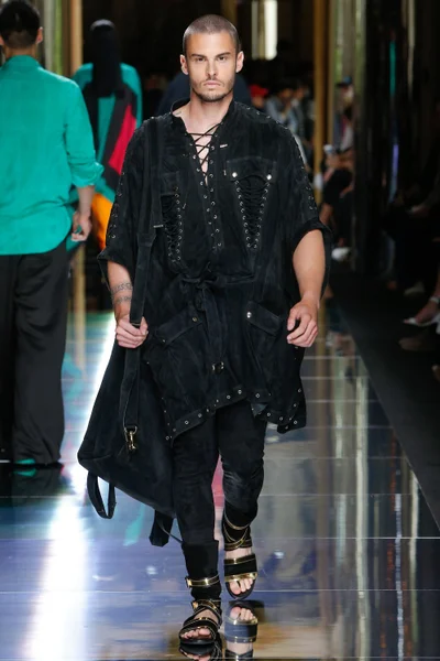 Look 33
